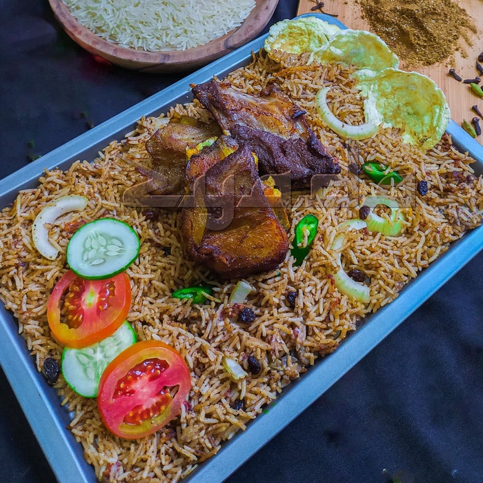 

bg20t01r Nasi Bukhari Zyada Beras Bumbu Minyak Samin 400Gr (4-5 Porsi) Sv012Ss