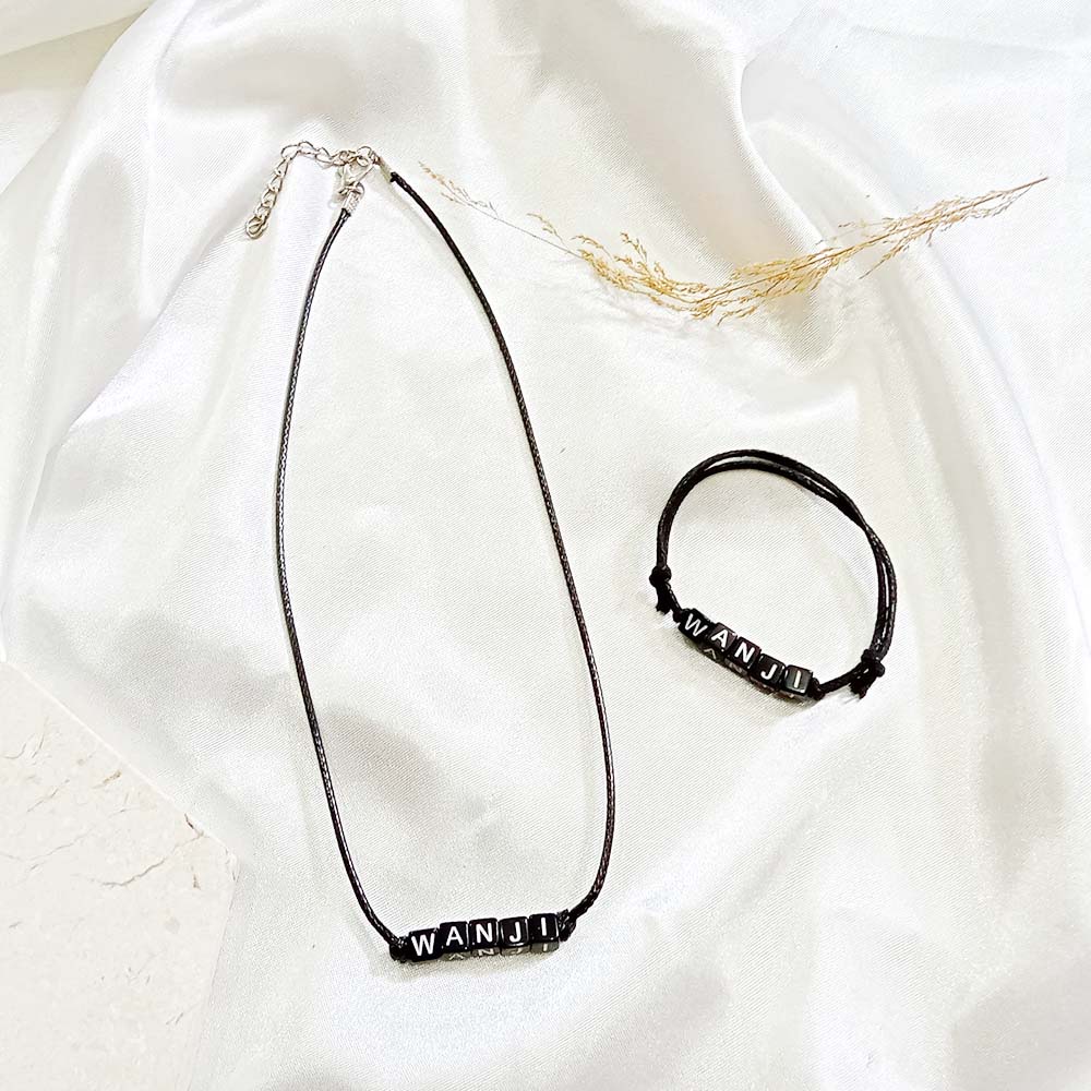 KALUNG DAN GELANG NAMA CUSTOM INISIAL PERSAHABATAN BLACK MONOCHROME BALOK HITAM TULISAN PUTIH