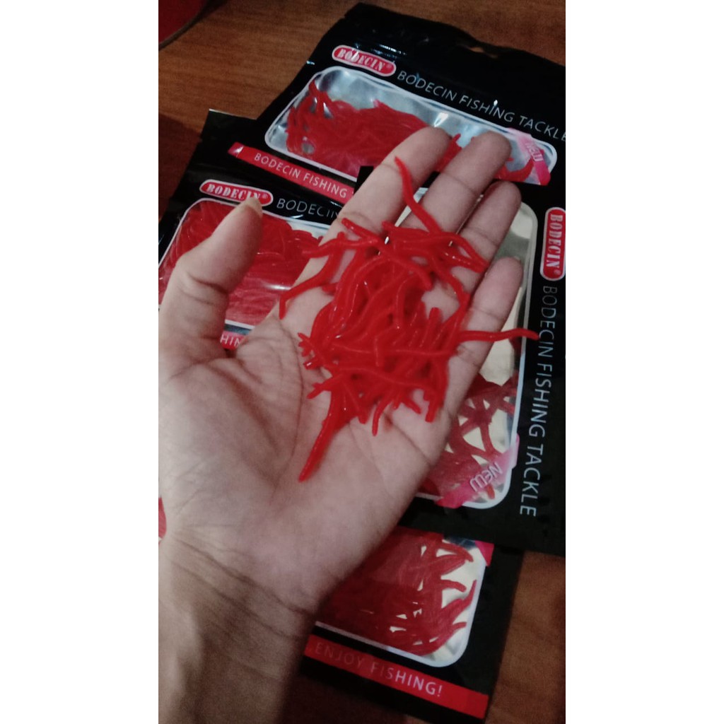 Umpan Pancing Cacing Tiruan