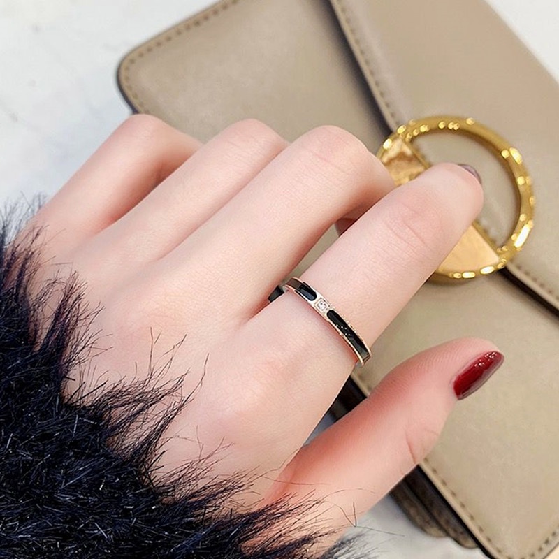 Cincin Titanium Wanita Anti Karat Asli Premium cicin Berlian Kristal Klasik Hitam Korea Aksesoris Wanita