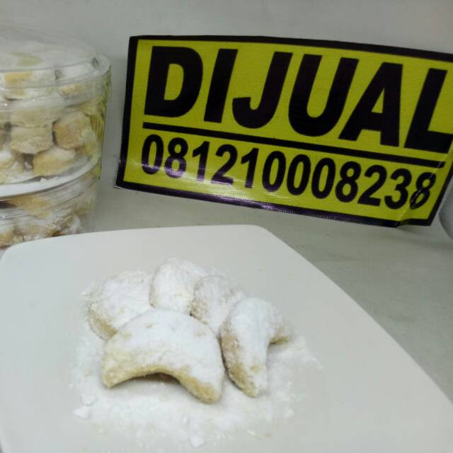 

Kue kering putri salju