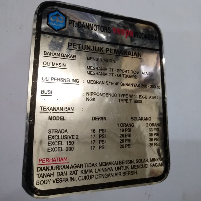 stiker warning vespa limited edition