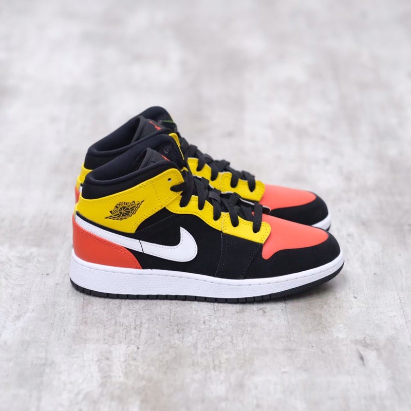 Jual Air Jordan 1 Mid (GS) Amarillo 100% Authentic | Shopee Indonesia