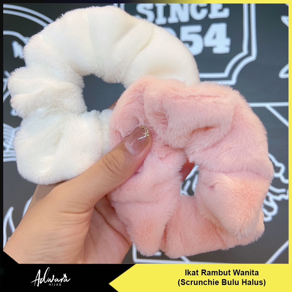 Ikat Rambut Scrunchie Rabbit Hair Bulu Halus / Kuncir Rambut Gaya Fashion Korea Hair Band