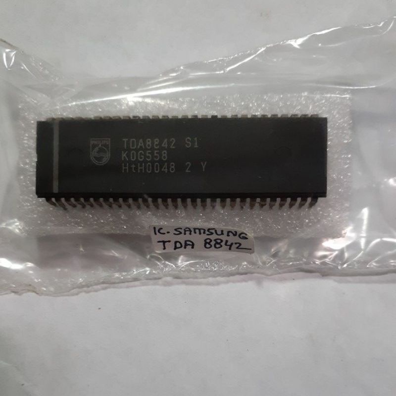 ic chroma tda 8842