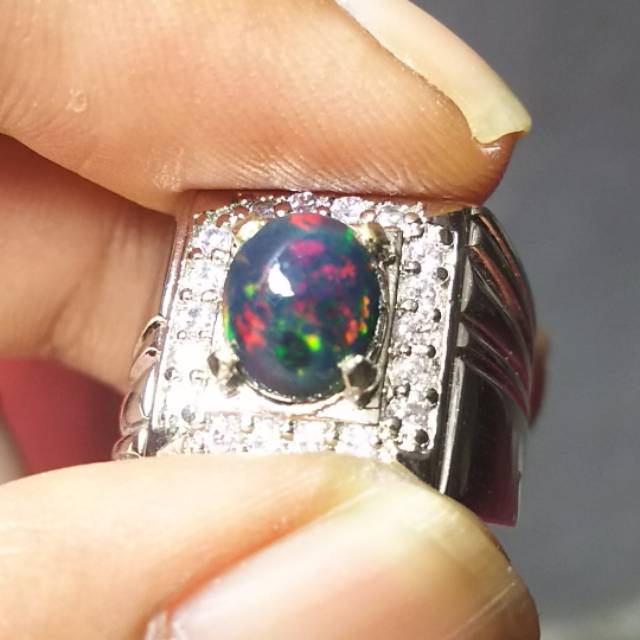 Black Opal Banten kembang jarong