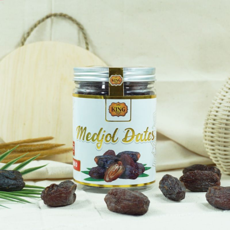 

Kurma Medjol king dates kemasan toples 500grm jumbo berkualitas