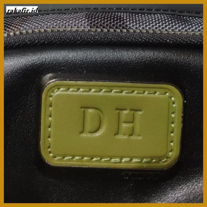 

AIRPSAT- TERIMA EMBOS LEATHER 2 - 3 HURUF, POLOS TANPA WARNA, IKUT WARNA KULIT -ORIGINAL.