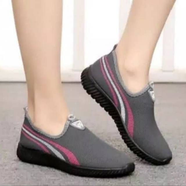 Sepatu wanita slip on 088