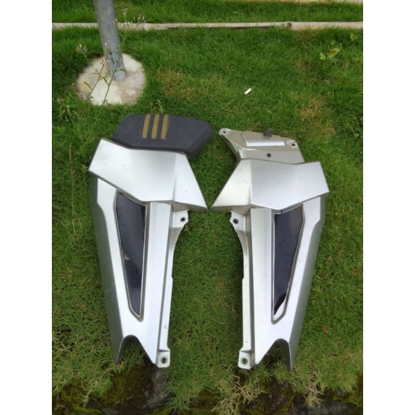 tutup cover aki kanan kiri Yamaha Byson lama Byson karbu original