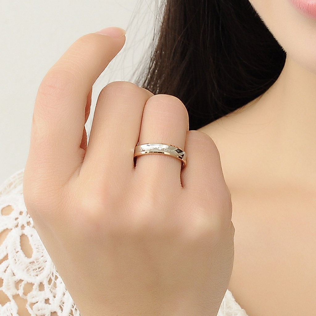 Hu Hu Hu Hu Hu Alat Bantu Pasang Kacamata♡ Cincin Pasangan Motif Ukir Forever Love Aksen Berlian Imitasi Untuk Hadiah Wanita