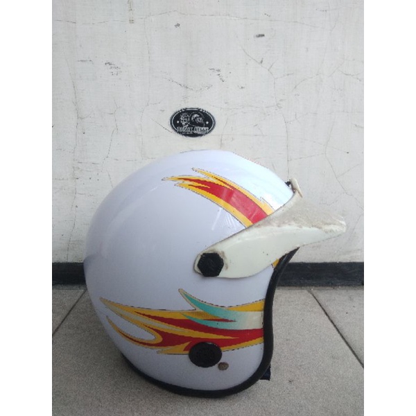 HELM YAMAHA LAWAS JADUL CLASSIC LIDAH API