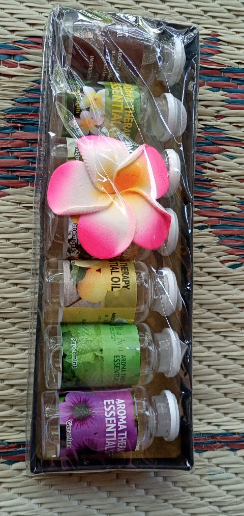 Aromatheraphy Essential Oil/pengharum Ruangan Essential Oil / Oil Pengharum Ruangan 15ml