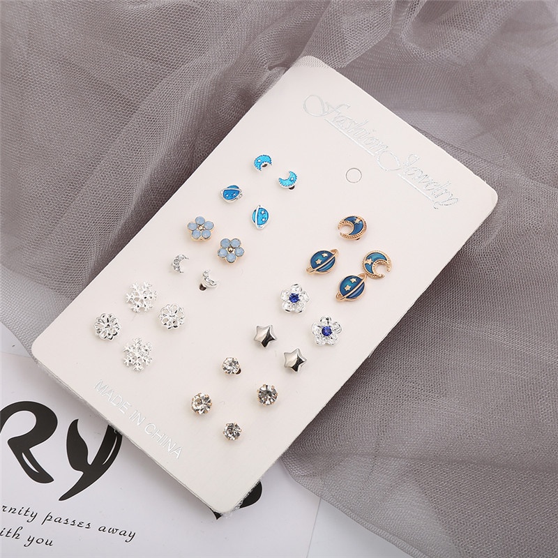 12pcs Anting Tusuk Bentuk Bulan / Bumi / Bintang / Snowflake Hias Berlian Untuk Wanita