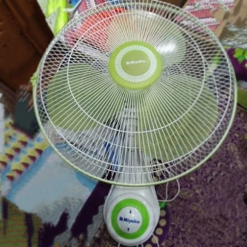 Miyako Wall Fan Kipas Angin Dinding Tempel Tembok 16 inch dikota Pontianak