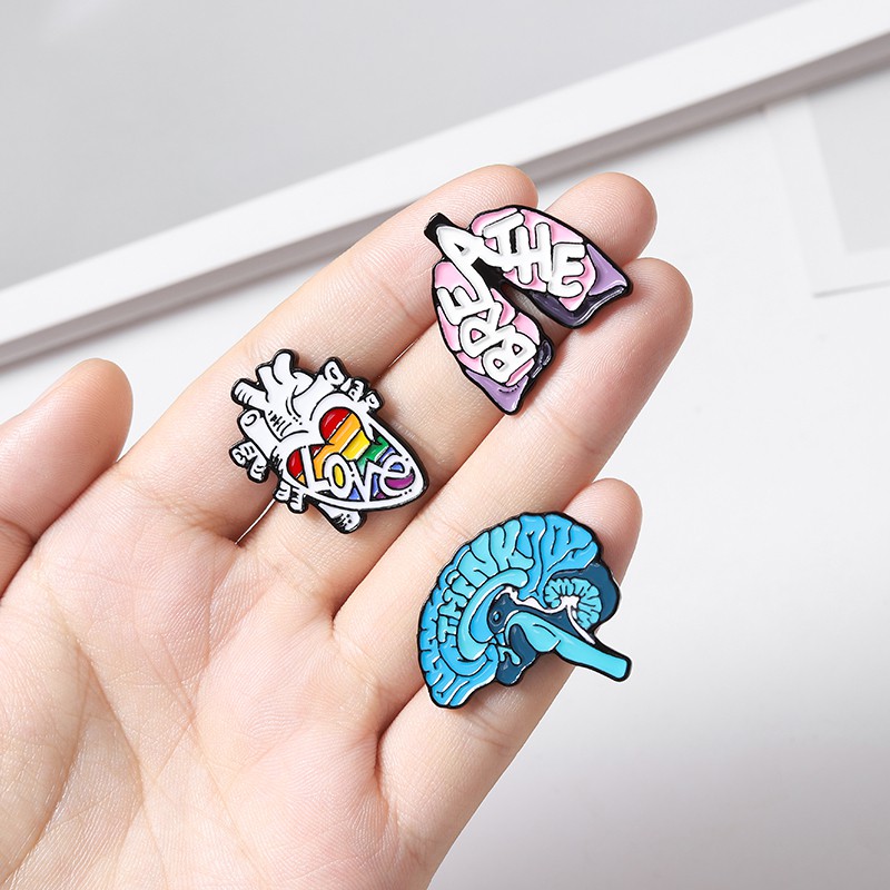 Bros Pin Enamel Bentuk Kartun Organ Hati Untuk Hadiah