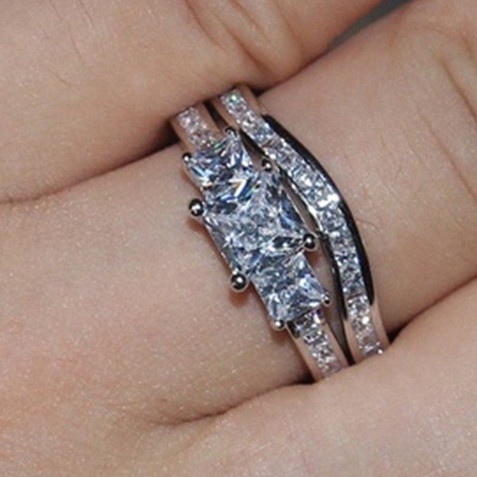 SEUSUK  Set Perhiasan Cincin Tunangan Hias Berlian Zircon Imitasi Bentuk Kotak untuk Wanita