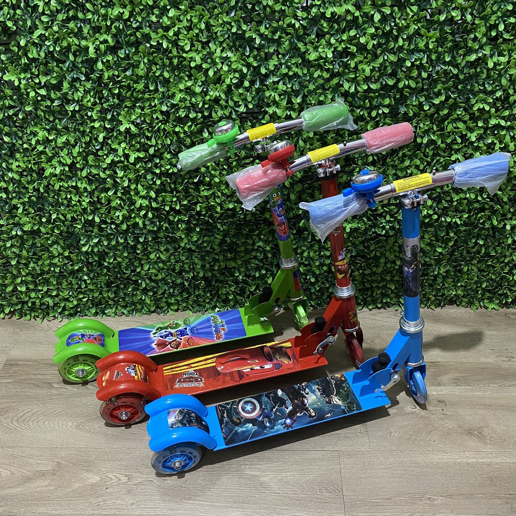 VR09B New Scooter Besi Otoped Anak Cars Avengers PJ Masks