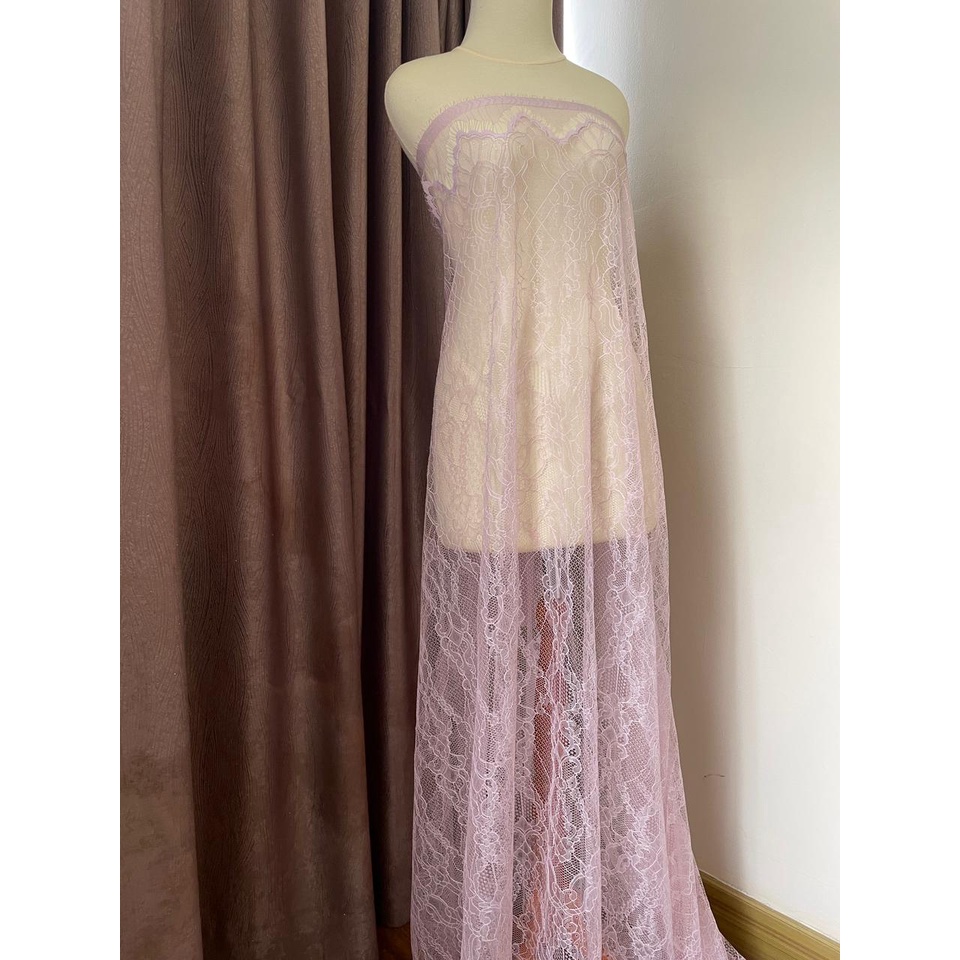 Bahan Kebaya Brokat Lace Chantily Panel Semi Prancis Warna Ungu Soft Lilac Muda