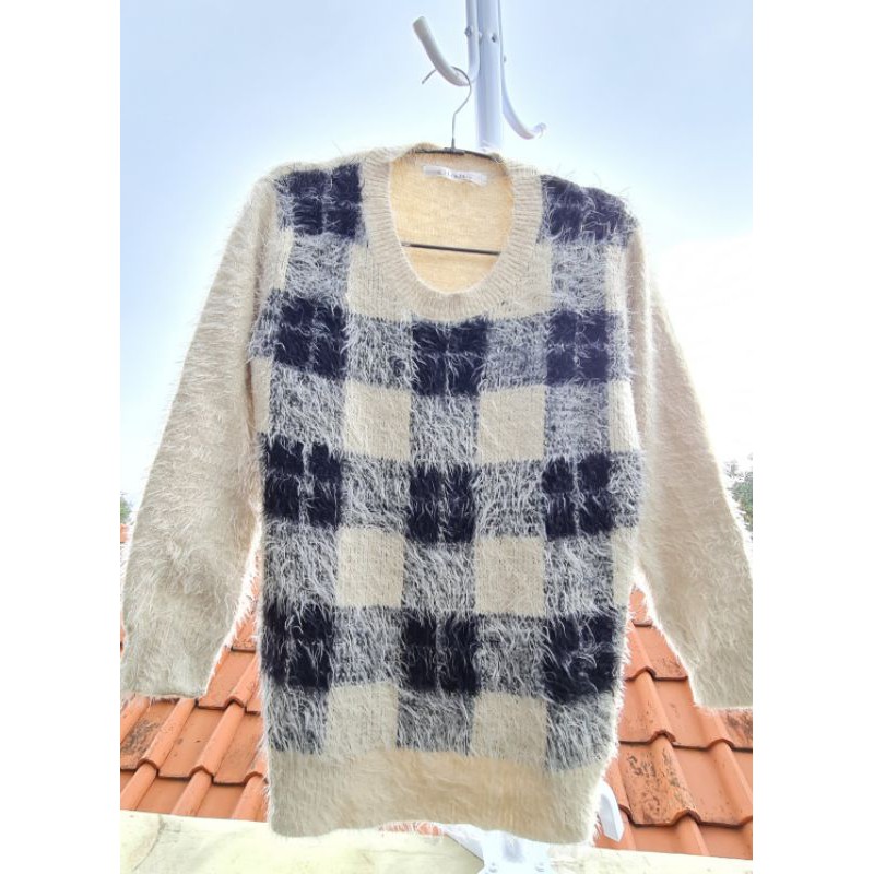 Sweater Kotak Preloved