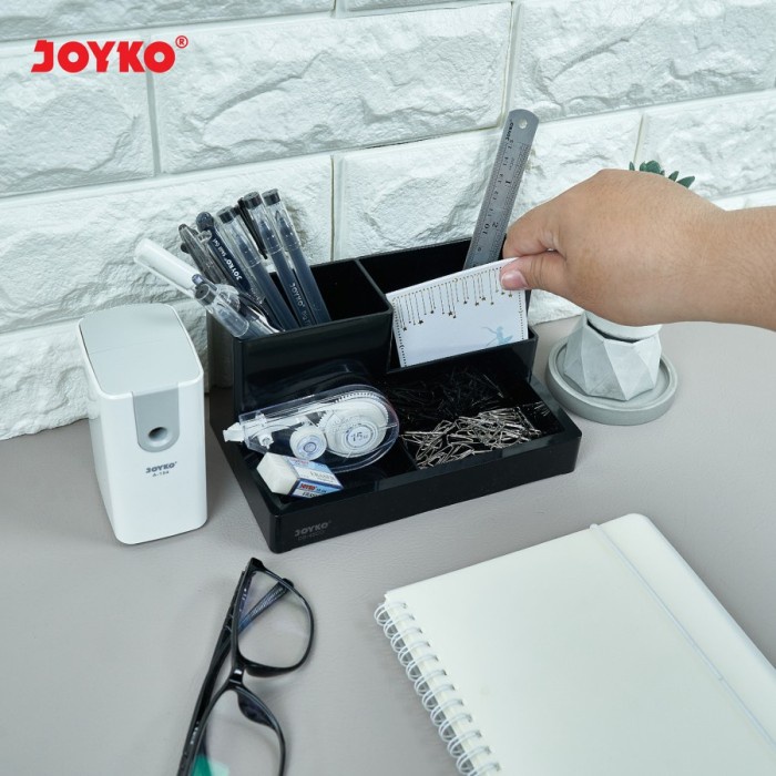 

Kusus Hari Ini Desk Set Black & White Ds-45Co Limited