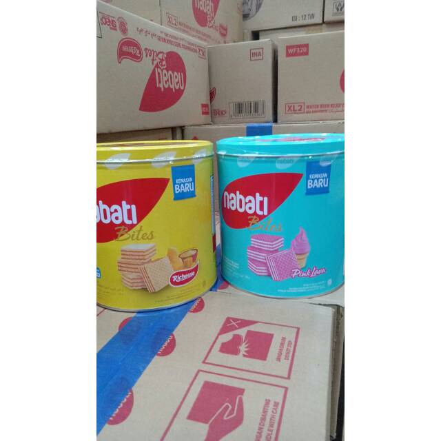 

Nabati Wafer 320gr Kaleng