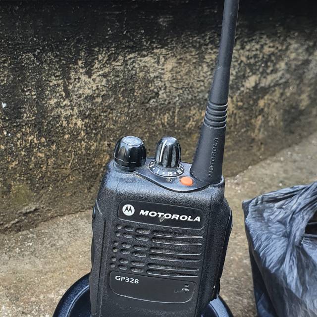 HT MOTOROLA 328 UHF SECOND