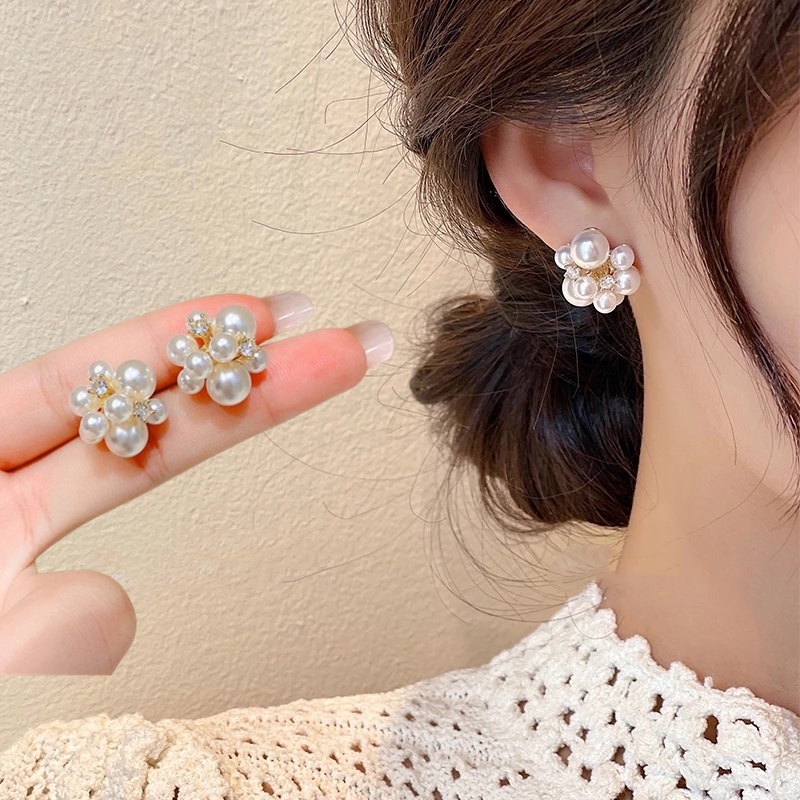 Anting Stud Rumbai Menjuntai Desain Anggur Aksen Mutiara Imitasi Gaya Korea Minimalis Untuk Wanita