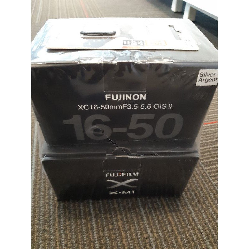 FUJIFILM X M1