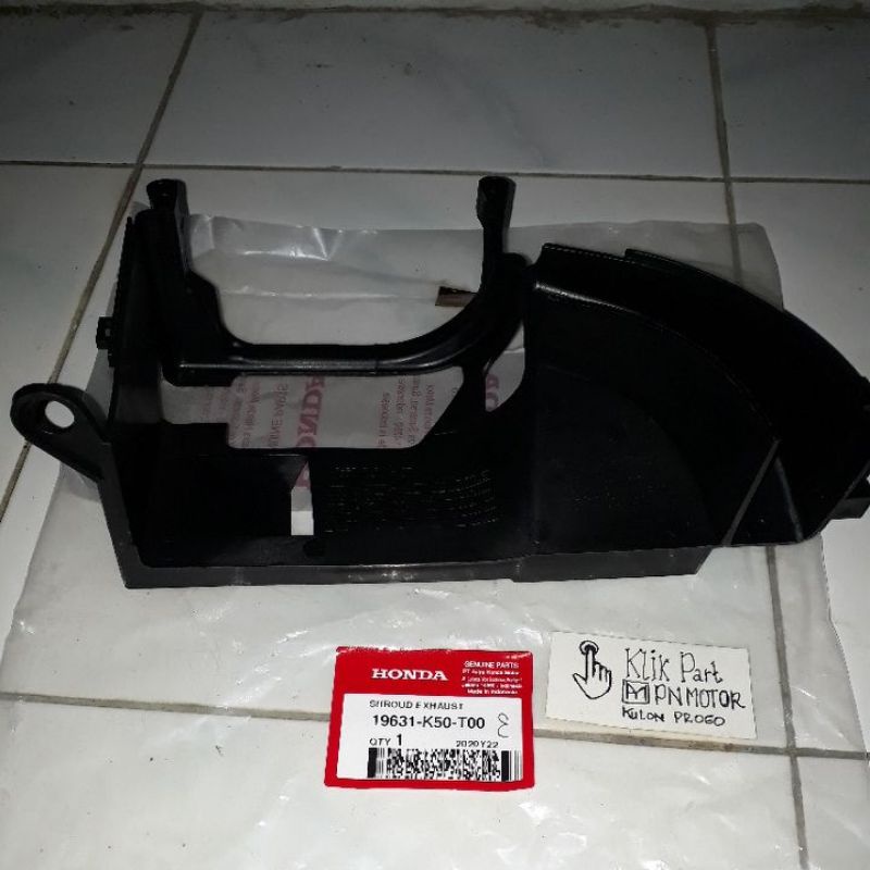 19631-k50-T00 shroud exhaust cover mesin bagian bawah exhaust beat fi esp, vario 110 esp, scoopy esp
