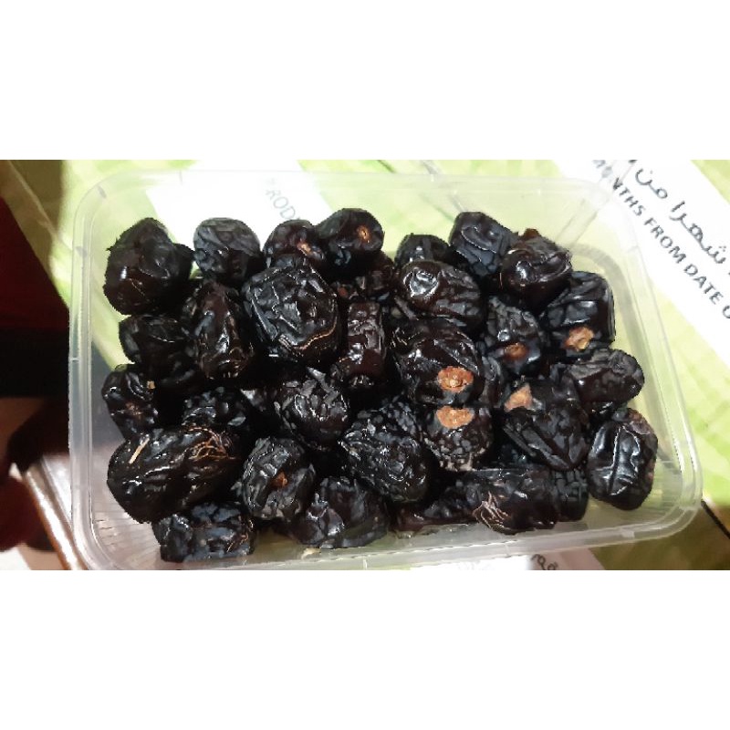 

Kurma Ajwa Premium Quality