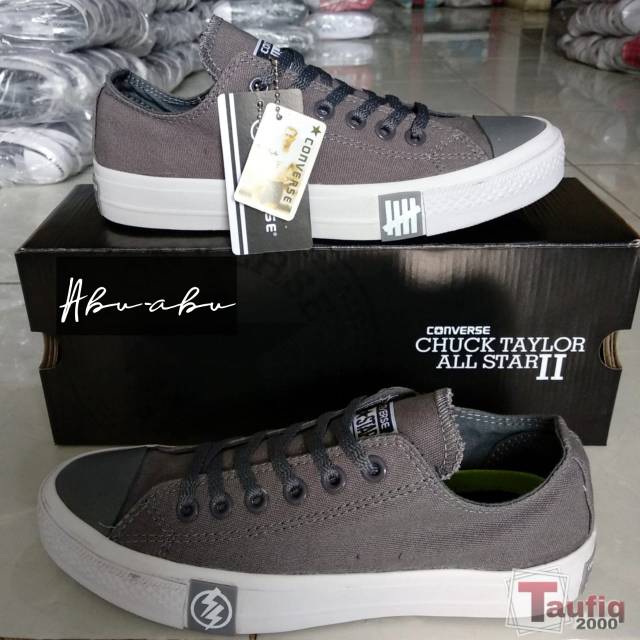 (BISA COD) Sepatu Sneakers Converse all star Chuck Taylor Flash Undefeated Made in Vietnam