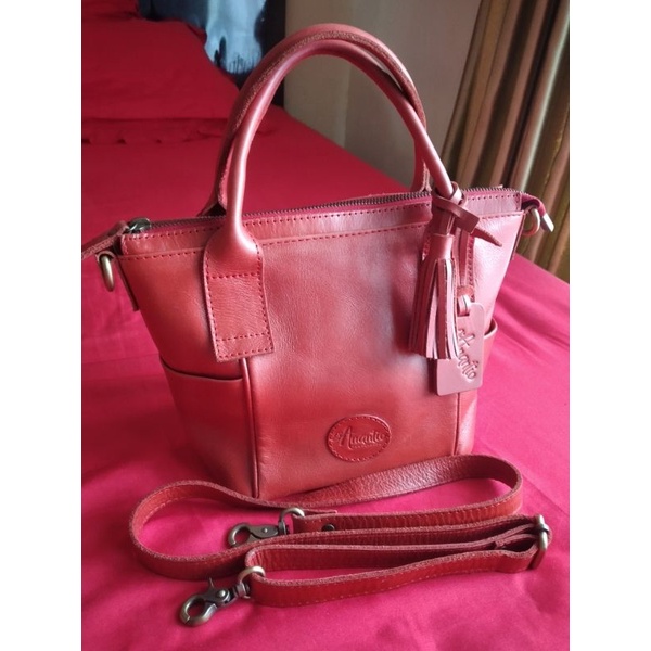 Anantio Leather Bags, Preloved Model Emil size S 20x10x21cm