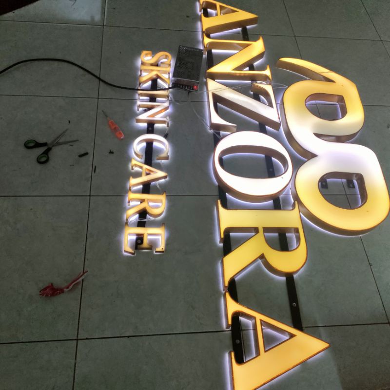 AKRILIK HURUF TIMBUL 3D