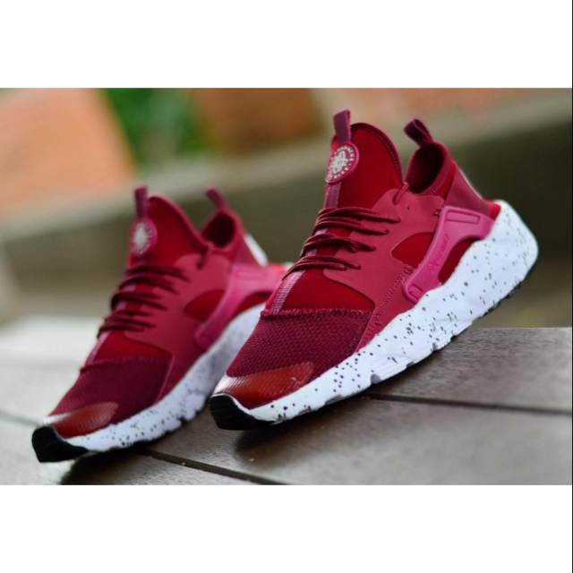 nike huarache mens red