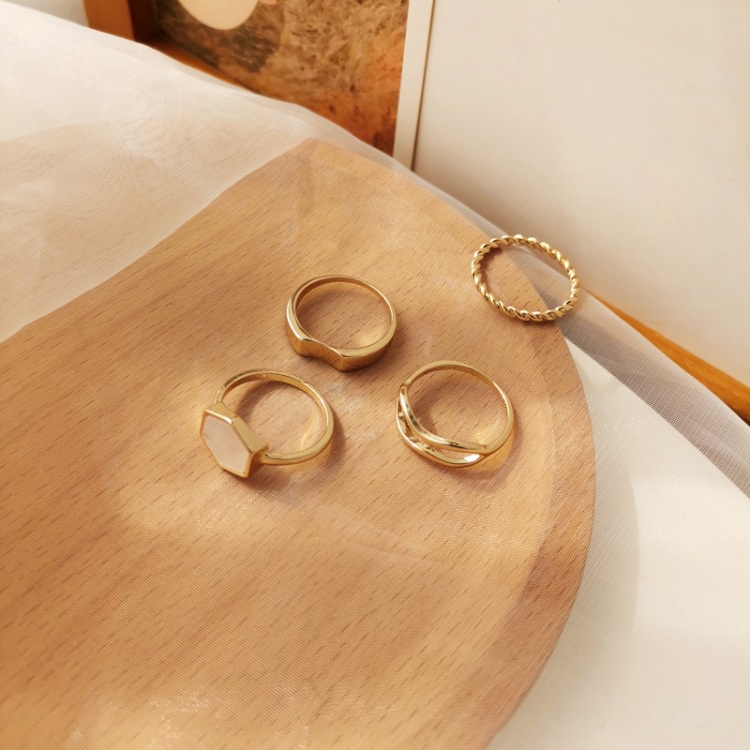 4pcs / Set Cincin Jari Telunjuk Desain Geometri Hollow Simple Untuk Wanita