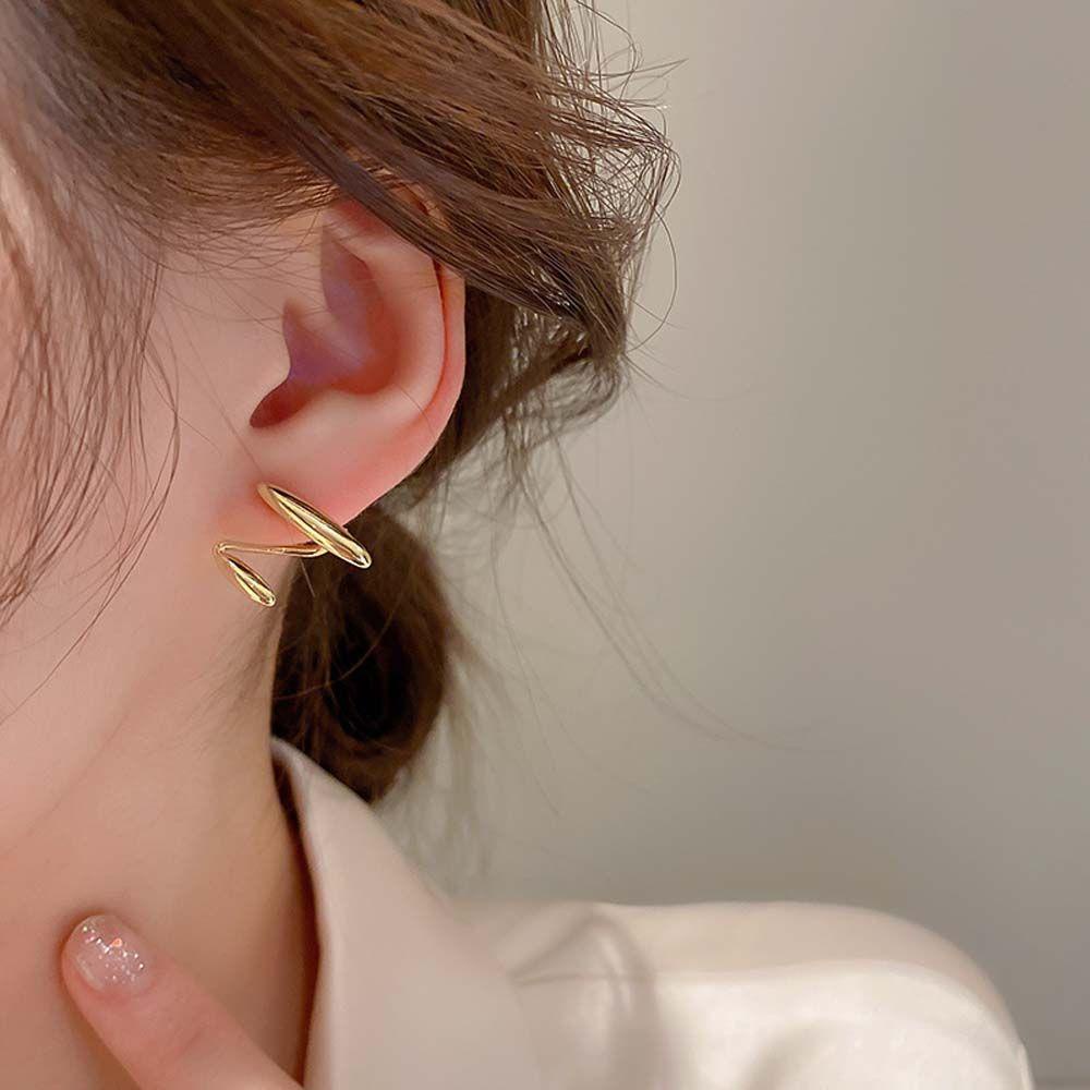 Mxbeauty Anting Wanita All-match Geometris Memutar Pesta Desain Fashion Lady Z Shape Stud Earrings