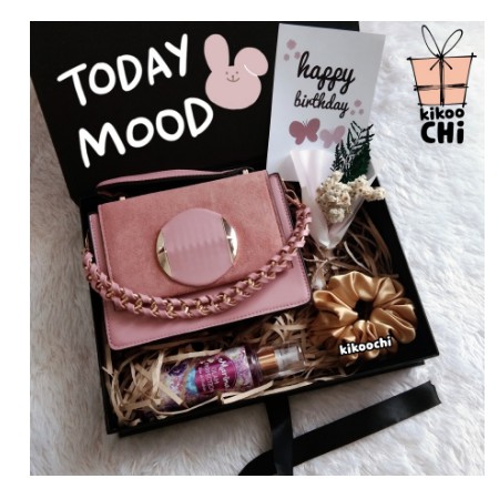 

Haruna Gift Box - Hadiah Kado Ulang Tahun Wanita Istri Pacar Tas Jam - Hampers Tas Wanita