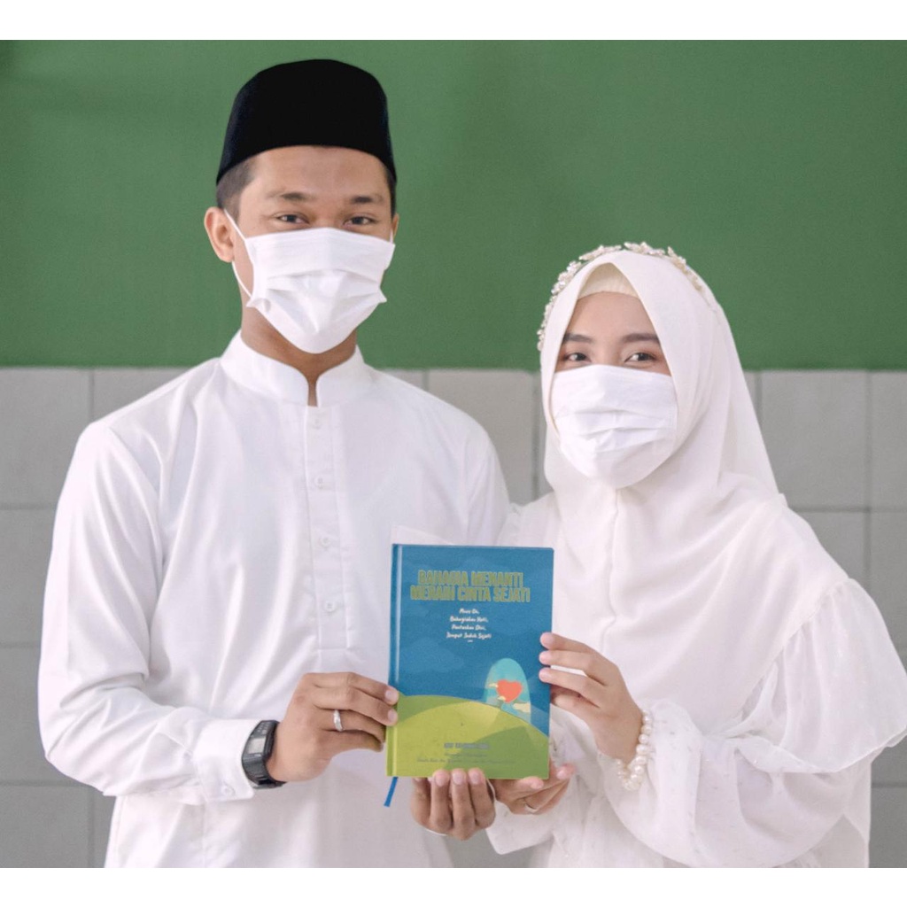 Buku Karya Arif Rahman Lubis Bahagia Menanti Meraih Cinta Sejati