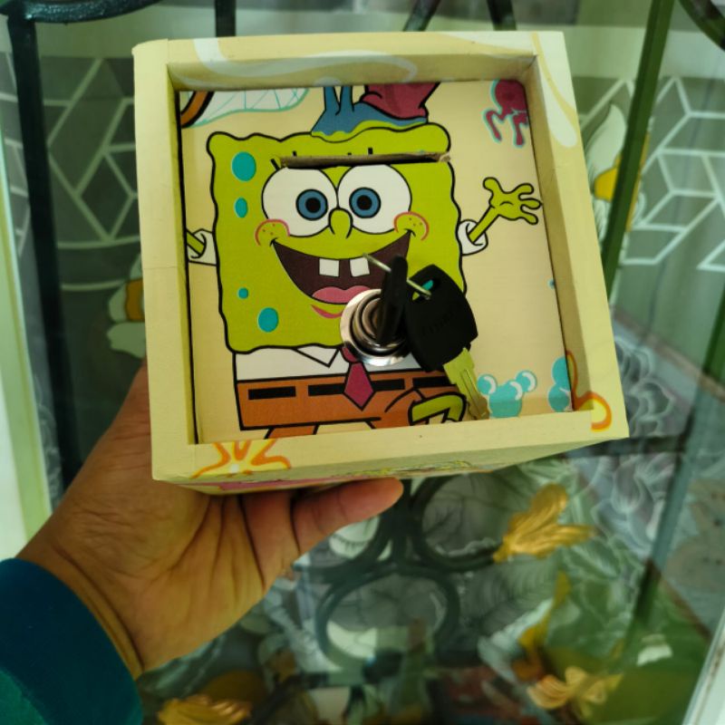 celengan spogebob