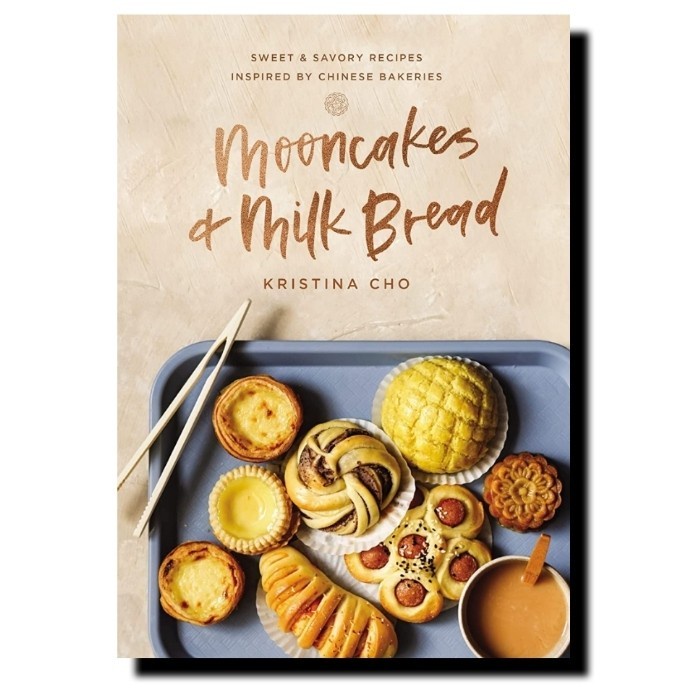 Mooncakes and Milk Breads Cookbook Baking Book/ Buku Resep Mooncake Moon Cake