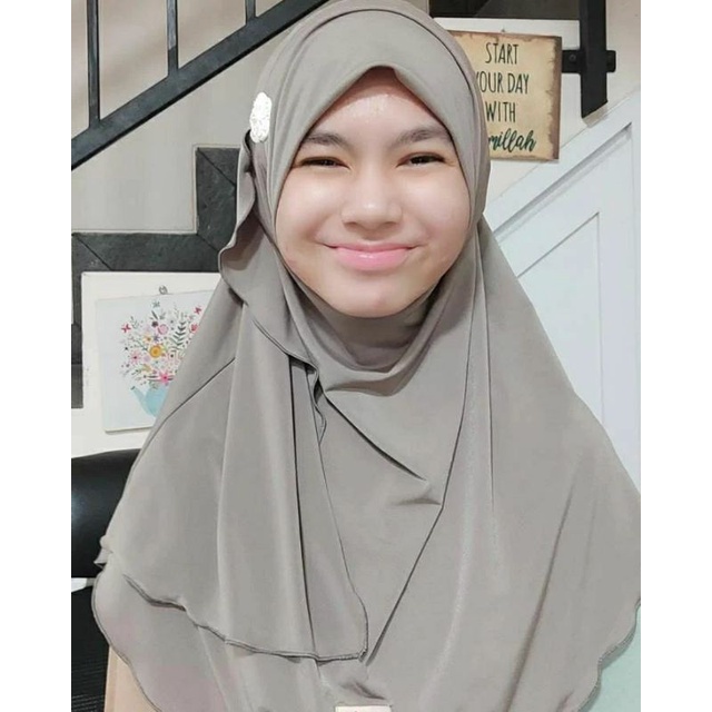 Yara Hijab by Monia Hijab Kids FossilGrey  size MLXL | Hijab Instant Terbaru