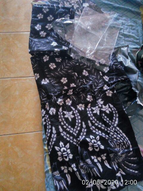 Batik Couple Keluarga Sania Ruffle Ori Ndoro Jowi Dnt Manuk Tarung Putih