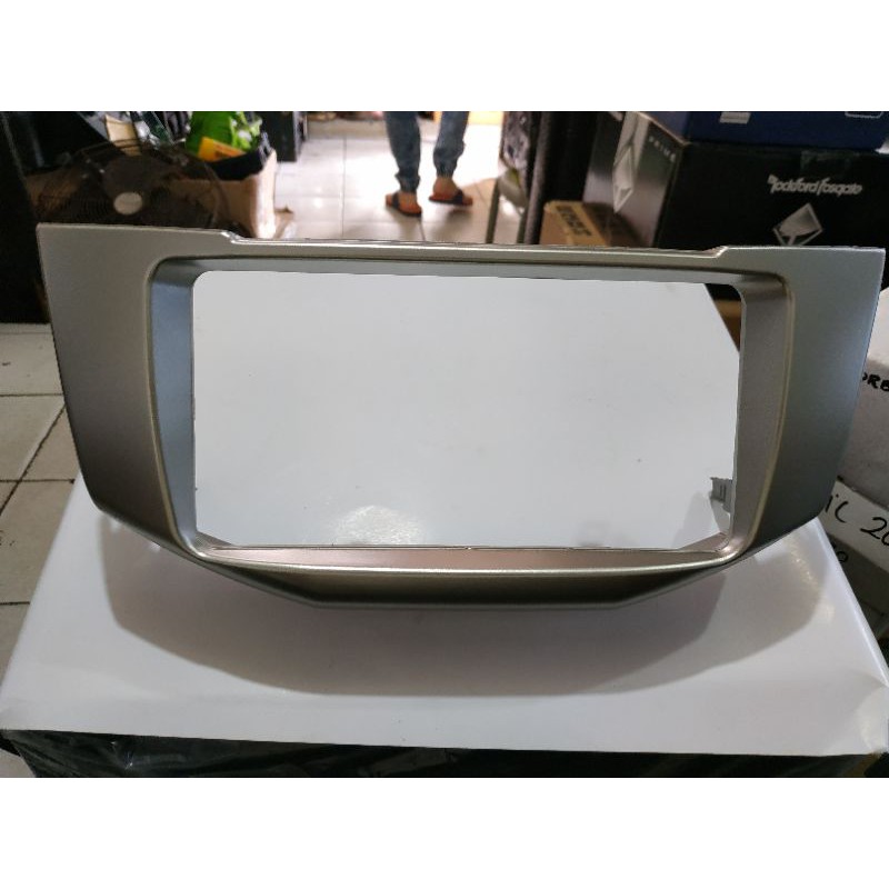 Frame harrier - frame head unit harrier - frame toyota harrier 2008