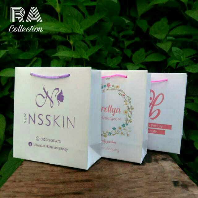 Paper Bag Putih Kecil Ukuran 15cm x 6cm x 16cm Plus Sablon 