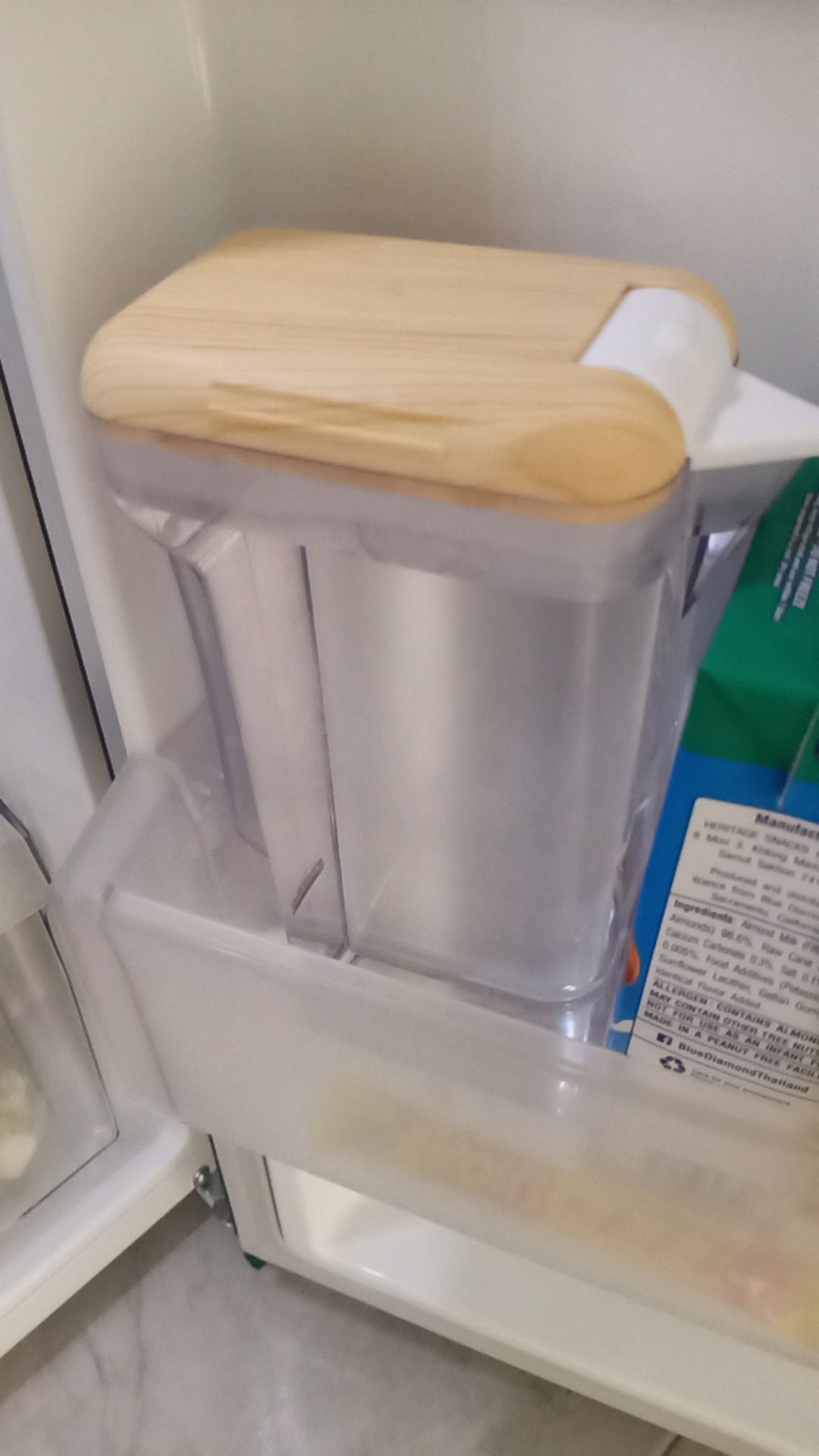 Teko Air Panas Dan Dingin Set Dengan Cangkir / Teko Plastik Air Minum Jug 2 Liter Besar Plastik Vs