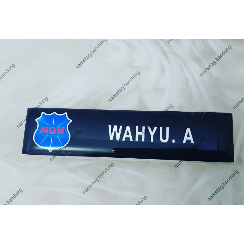 

Nametag Akrilik Costum Magnet