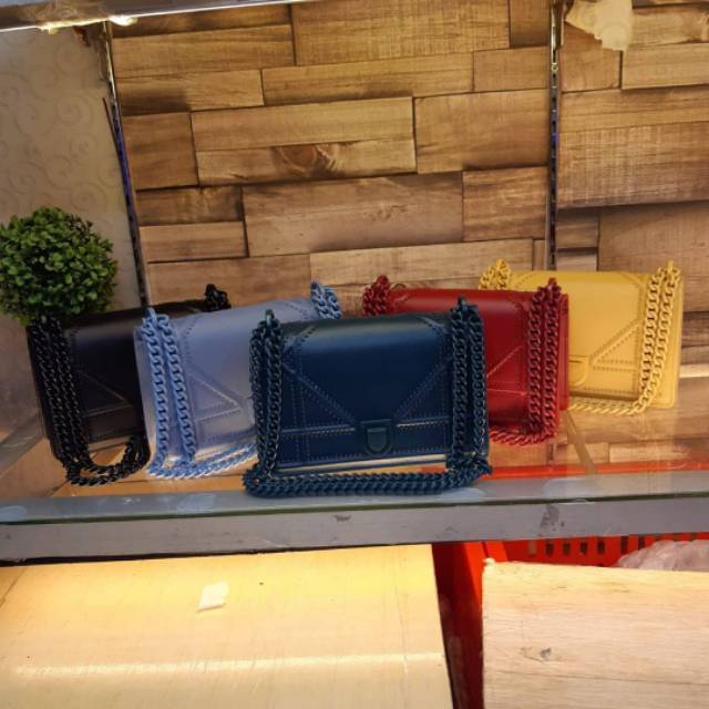 

C Dior Pastel Premiu.