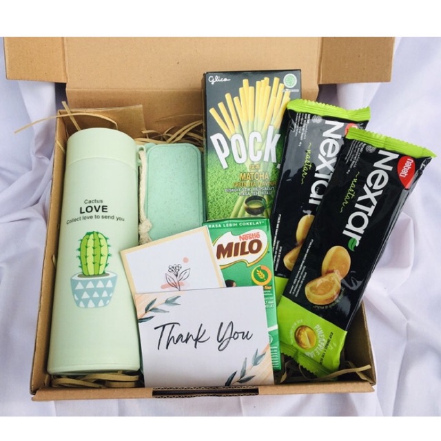 

Gift Box/hampers/kado pacar/Hadiah Ulang Tahun/Hadiah Wisuda/Hadiah Anniversary