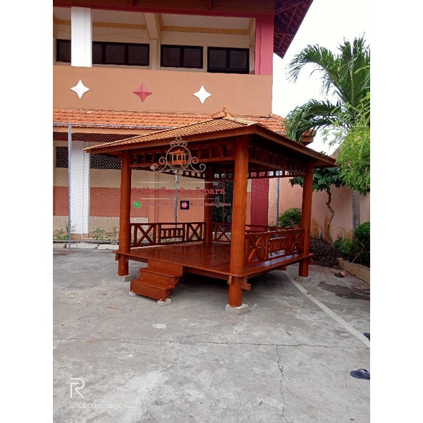 Gazebo kayu glugu minimalis